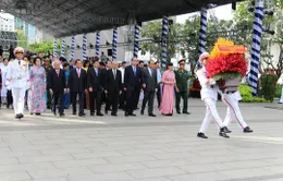 Lãnh đạo TP.HCM dâng hương tưởng niệm Chủ tịch Hồ Chí Minh