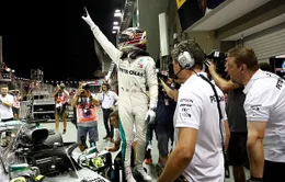 Đua xe F1: Lewis Hamilton lần thứ 4 giành pole tại GP Singapore