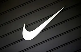 Nhiều người đốt giày, quần áo phản đối chiến dịch quảng cáo mới của Nike