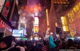 Mặc mưa rét, thời khắc đón năm mới 2019 tại Quảng trường Thời đại vô cùng tưng bừng