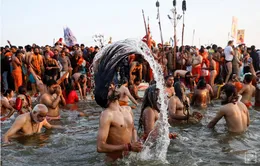 Hàng chục triệu người hành hương về Ấn Độ tham gia lễ hội Kumbh Mela