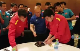 VIDEO: Đức Huy đón sinh nhật sau khi cùng ĐT Việt Nam vào tứ kết Asian Cup