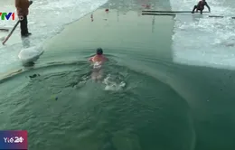 Bơi trong nước băng - Môn thể thao của người cao tuổi Trung Quốc