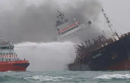 Vụ tàu chở dầu Việt Nam cháy tại Trung Quốc: Đề nghị khẩn trương tìm kiếm thuyền viên mất tích