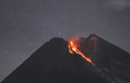 Indonesia cảnh báo hàng không do núi lửa phun trào