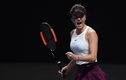 Thắng thuyết phục Halep, Svitolina vào bán kết WTA Finals