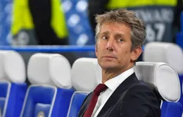 Edwin van der Sar ký hợp đồng mới với Ajax