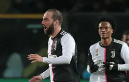 Higuain rời khu cách ly COVID-19 ở Italy về quê thăm mẹ