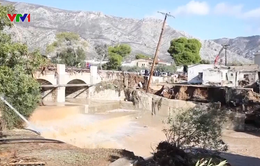 Bão lớn gây ngập lụt và lở đất tại Hy Lạp
