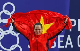 Vương Thị Huyền giành HCV đầu tiên cho cử tạ Việt Nam tại SEA Games 30