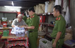 TP.HCM: Bộ Công an bắt hàng chục tấn nguyên liệu thuốc bắc nhập lậu