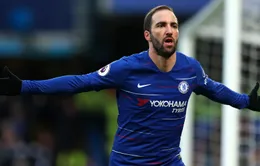 Higuain bất ngờ "sụt xịt", Chelsea lo sốt vó