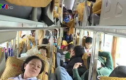 Tình trạng nhồi nhét trên xe khách vẫn diễn ra trong dịp Tết