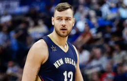 San Antonio Spurs ký hợp đồng với Donatas Motiejunas