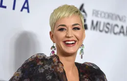 Chán tóc ngắn, Katy Perry trở lại với mái tóc dài quyến rũ