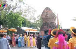 Hàng nghìn người tham dự Lễ hội Tháp Bà Ponagar 2019