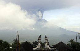 Núi lửa Agung tại Indonesia phun trào cột tro bụi cao 2.000m