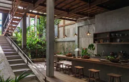 Độc đáo ngôi nhà sàn mộc mạc và an yên