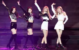 Hành động đẹp của Black Pink trong đêm diễn tại Manchester