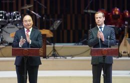 Thủ tướng Nguyễn Xuân Phúc và Thủ tướng Dmitry Medvedev dự Lễ khai mạc Năm chéo Việt - Nga