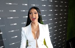 Cardi B "chơi lớn", sắm vòng kim cương cho con gái