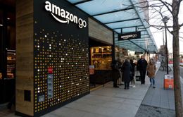 Amazon lần đầu mở cửa hàng Amazon Go nhận tiền mặt