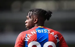 Xong vụ Wan-Bissaka, Man Utd sắp mua "bom tấn" mới trị giá 50 triệu bảng