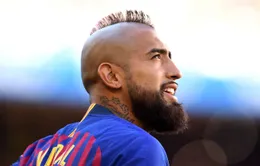 Vidal lại “cơm chẳng lành, canh chẳng ngọt” với Barcelona