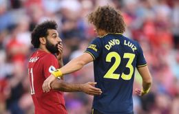 "Tội đồ" Arsenal: Tôi không kéo áo, chỉ đặt tay trúng áo Salah