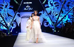 NTK Trần Hùng mang thời trang Việt lên sàn diễn London Fashion Week 2019