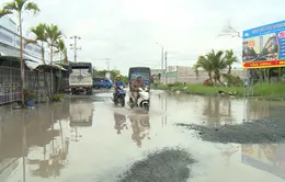 Lội sông trên đường