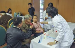 Khám, cấp thuốc miễn phí cho người bệnh phổi tắc nghẽn mạn tính