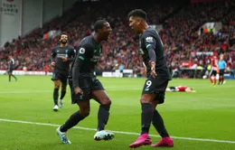 "Thần may mắn" mỉm cười, Liverpool thắng trận thứ 7 liên tiếp tại Premier League 2019/20