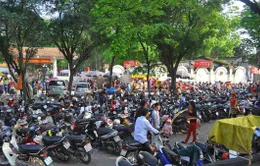 Hà Nội xử lý nhiều bãi gửi xe thu cao hơn mức niêm yết