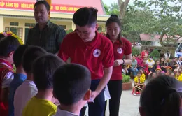 Trao tặng hơn 1.000 áo ấm cho học sinh vùng cao tỉnh Tuyên Quang