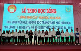 Sóc Trăng: Trao 230 suất học bổng đến sinh viên nghèo nhân dịp Tết