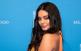 Chia tay bạn trai 9 năm, Vanessa Hudgens đang vui như Tết