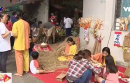 Những bà mẹ góp tiền mở chợ quê