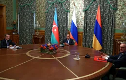 Armenia và Azerbaijan nhất trí ngừng bắn