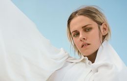 Kristen Stewart bỏ được rượu và thuốc nhờ cách ly đại dịch