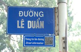 Lần đầu tiên TP.HCM gắn QR code trên bảng tên đường