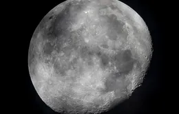 Phát hiện quan trọng của NASA: Tìm thấy nước trên bề mặt có ánh nắng chiếu vào của mặt trăng