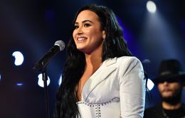 Demi Lovato nhẹ nhõm hậu hủy hôn