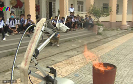 Nhóm học sinh cấp 3 sáng chế robot cứu hỏa