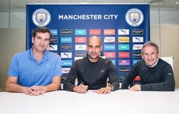 Pep Guardiola tiếp tục gắn bó với Man City đến 2023