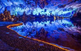 Khám phá 10 hồ nước ngầm “đẹp kỳ ảo” trên thế giới