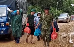 Ấm tình quân dân nơi vùng sạt lở Trà Leng