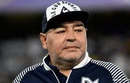 Huyền thoại bóng đá Diego Maradona đã trải qua những bệnh lý sức khỏe nào trước khi qua đời?