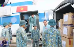 Tranh thủ thời tiết, vận chuyển hàng hoá cứu trợ tới vùng bị cô lập