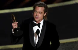 Brad Pitt dành tặng tượng vàng Oscar cho các con